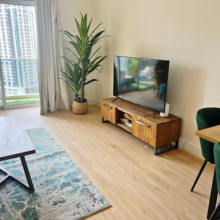 Newly Renovated Marina & Sea View Family Condo Dubai Eksteriør billede
